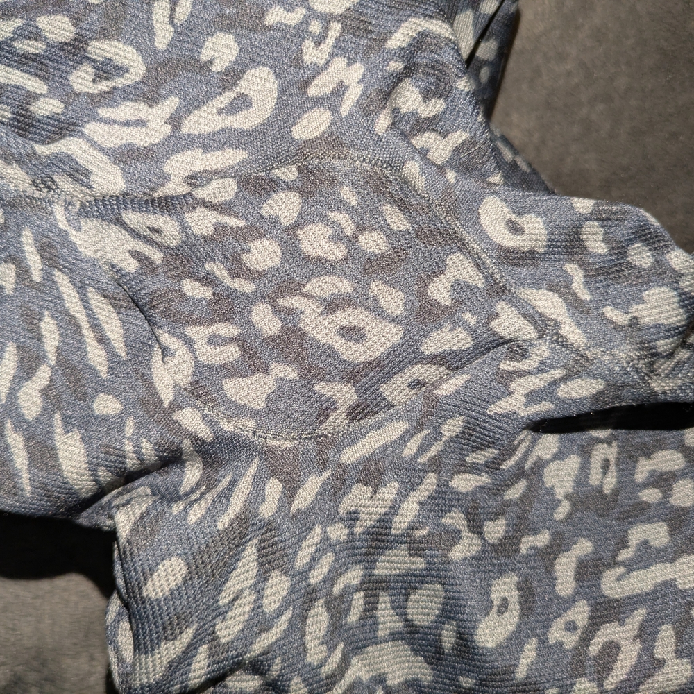 SPANX Gray & White Leopard Print Leggings - Picture 6 of 7